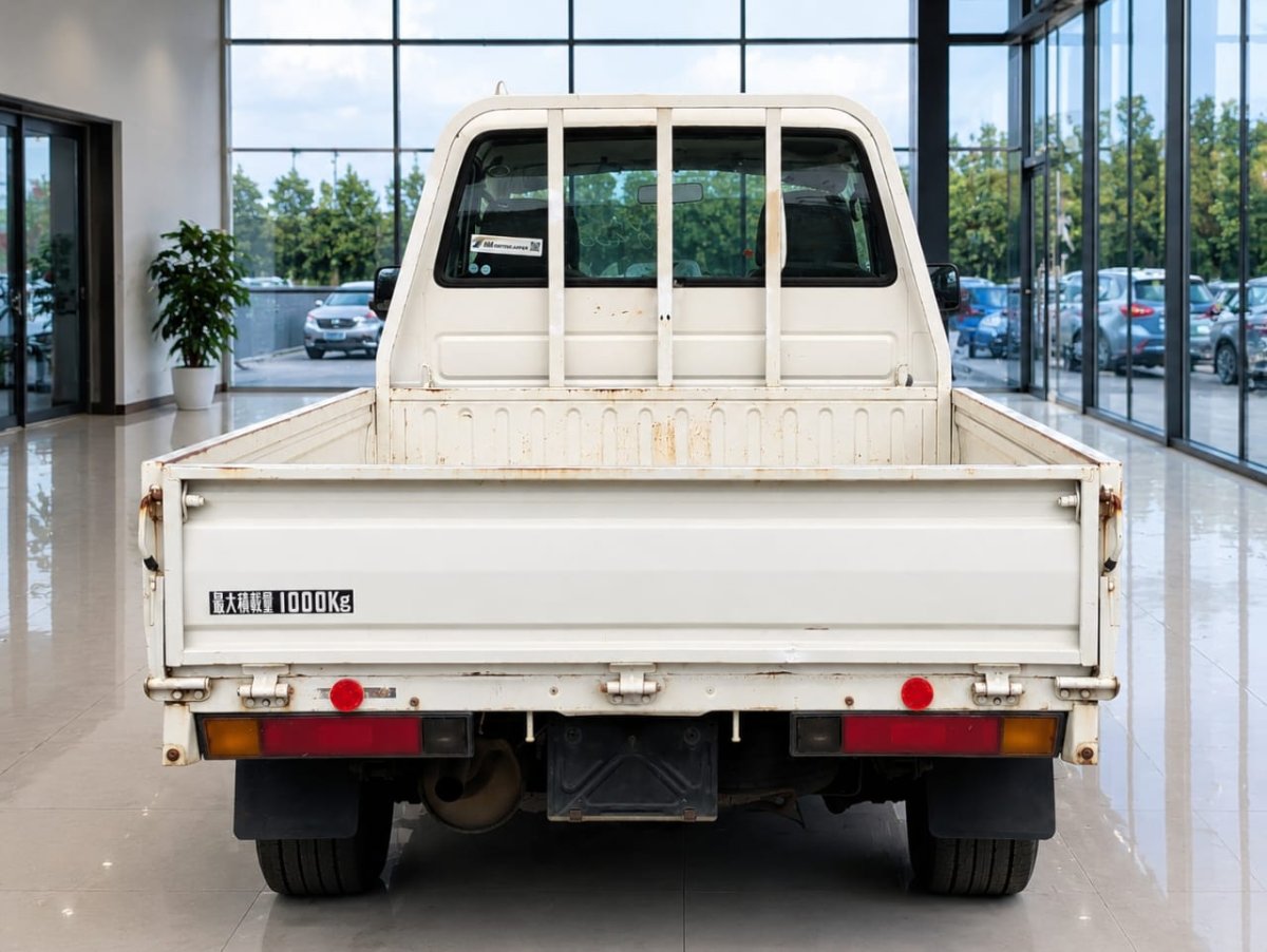 Truck image 3