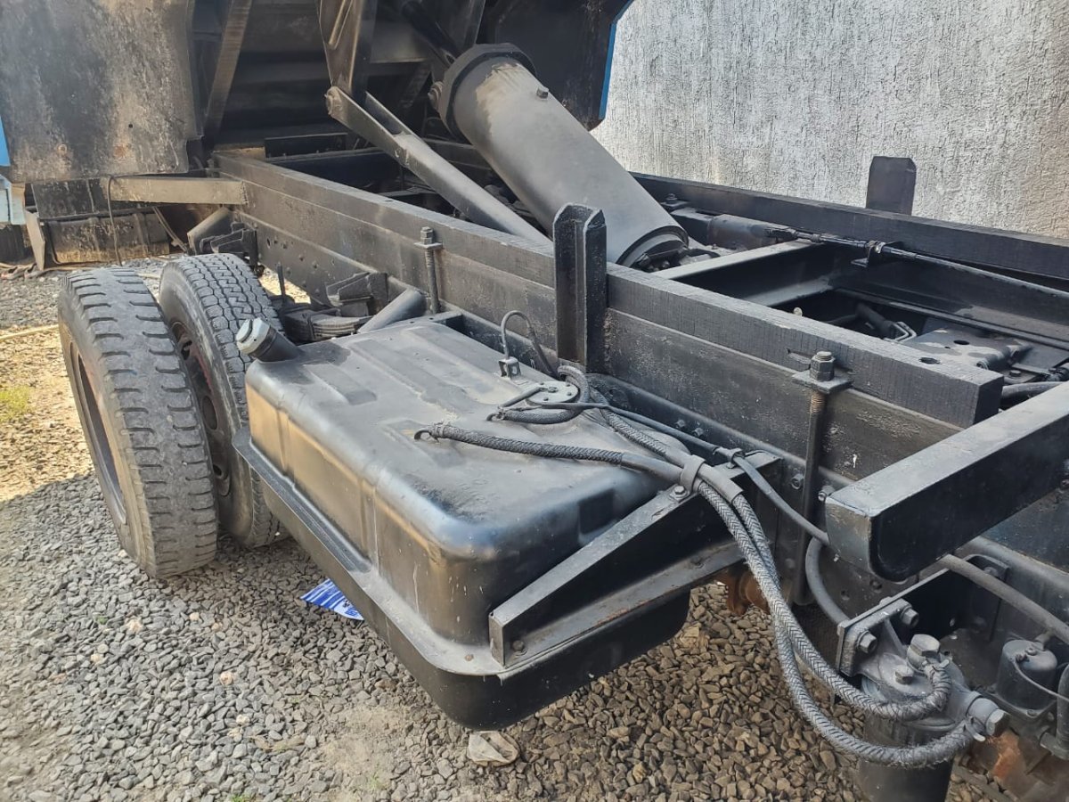 1998 Mitsubishi CANTER
