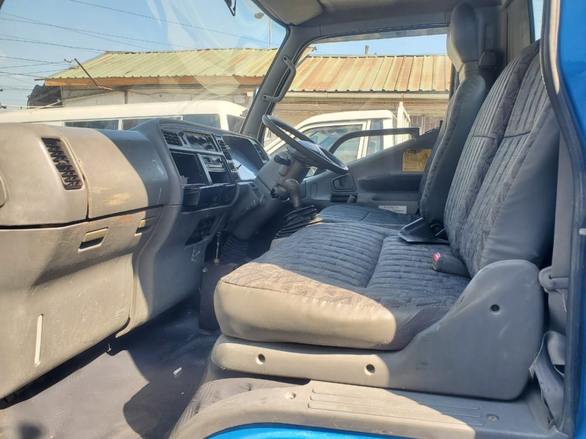 1998 Mitsubishi CANTER