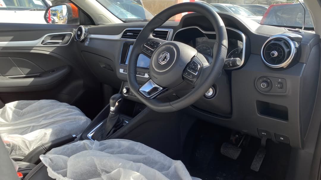 2025 MG MG5