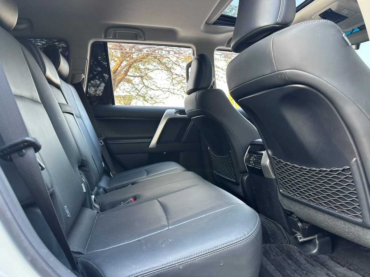 2021 Toyota Land Cruiser