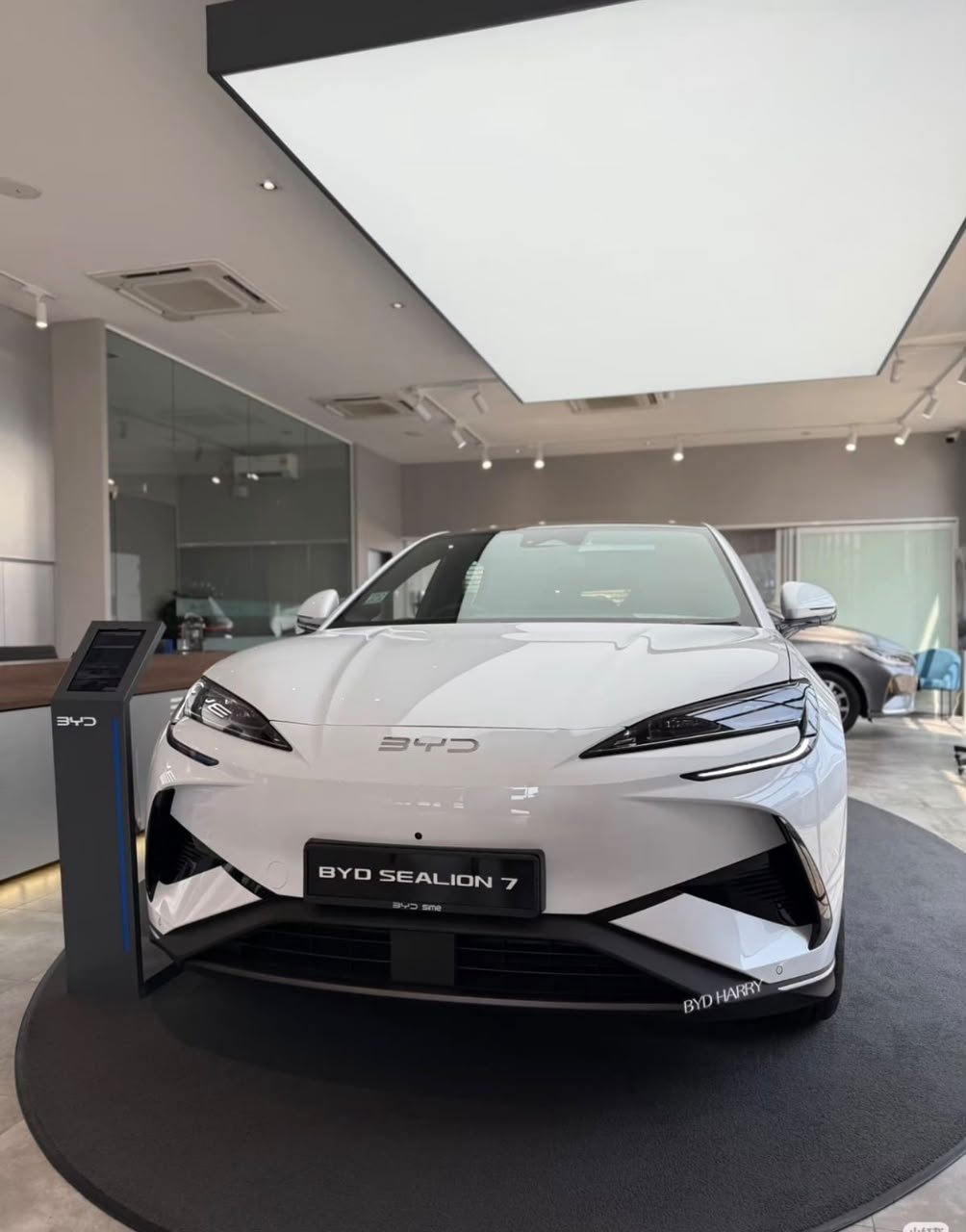 2024 BYD Sealion 7