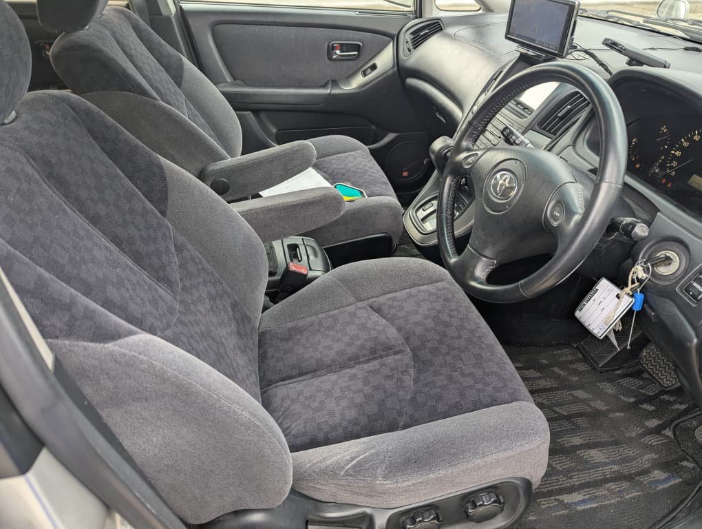 2001 Toyota HARRIER