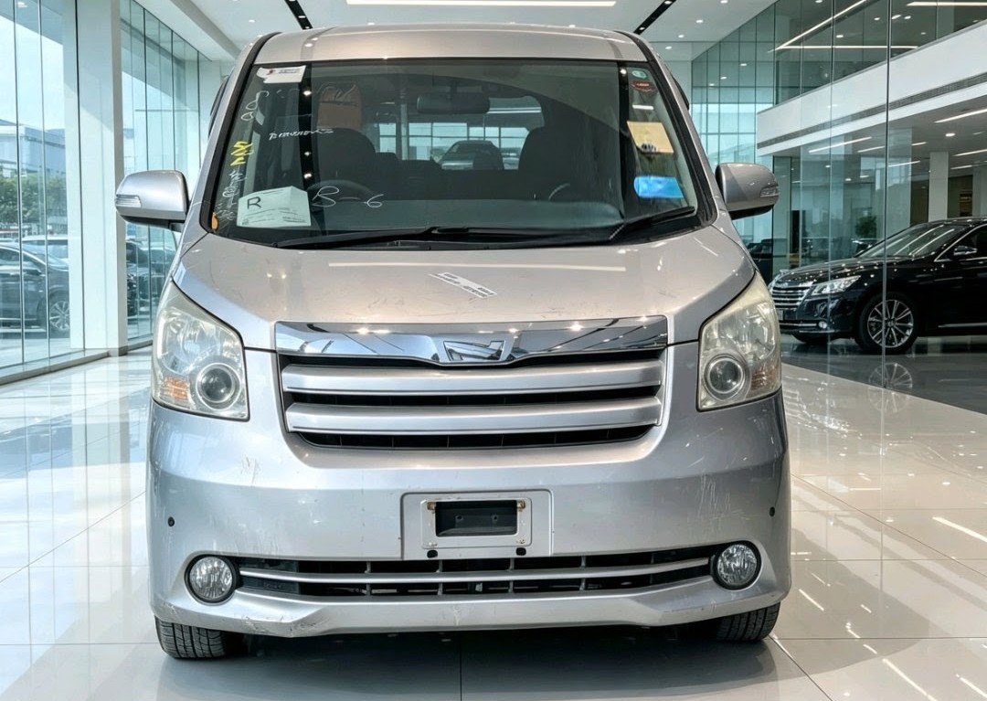 2008 Toyota Noah