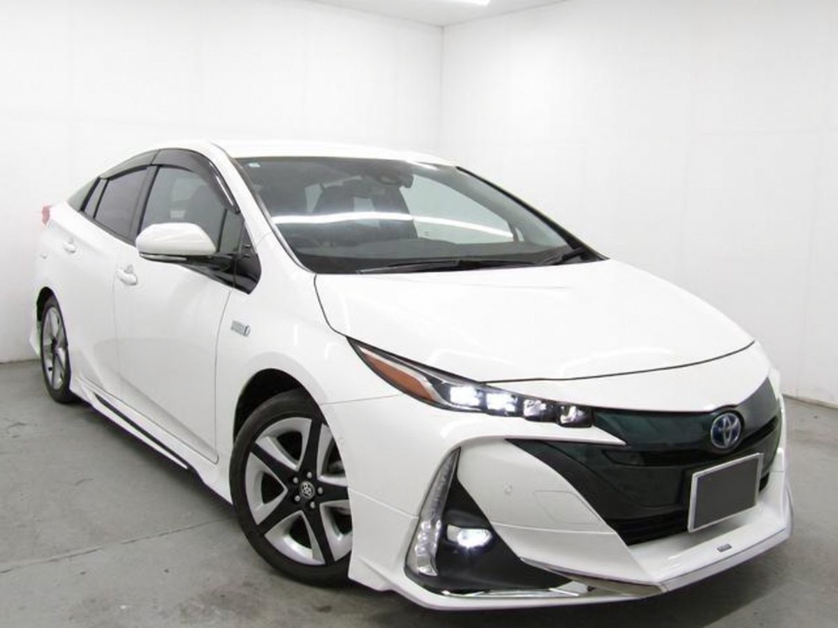 2018 Toyota PRIUS PHV Plug-in Hybrid
