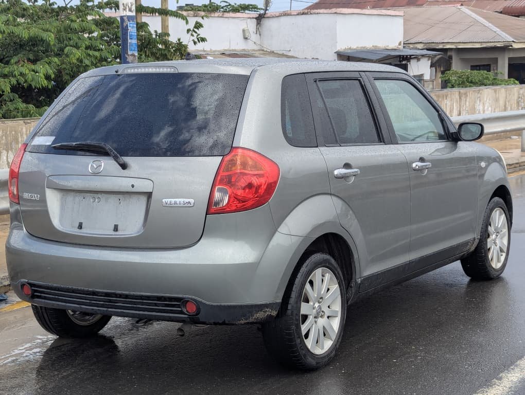 2008 Mazda Verisa
