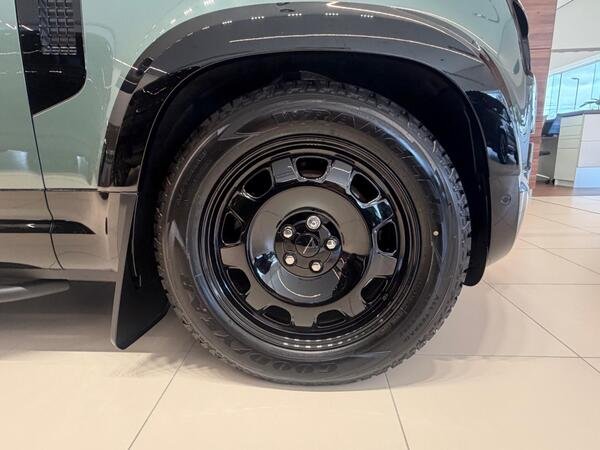 2026 Land Rover Defender