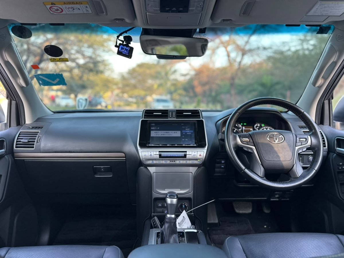 2021 Toyota Land Cruiser