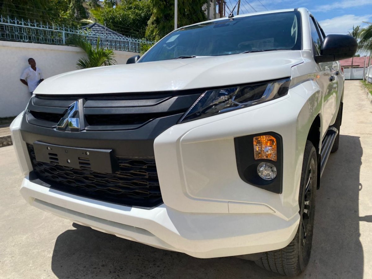 2022 Mitsubishi TOWN BOX