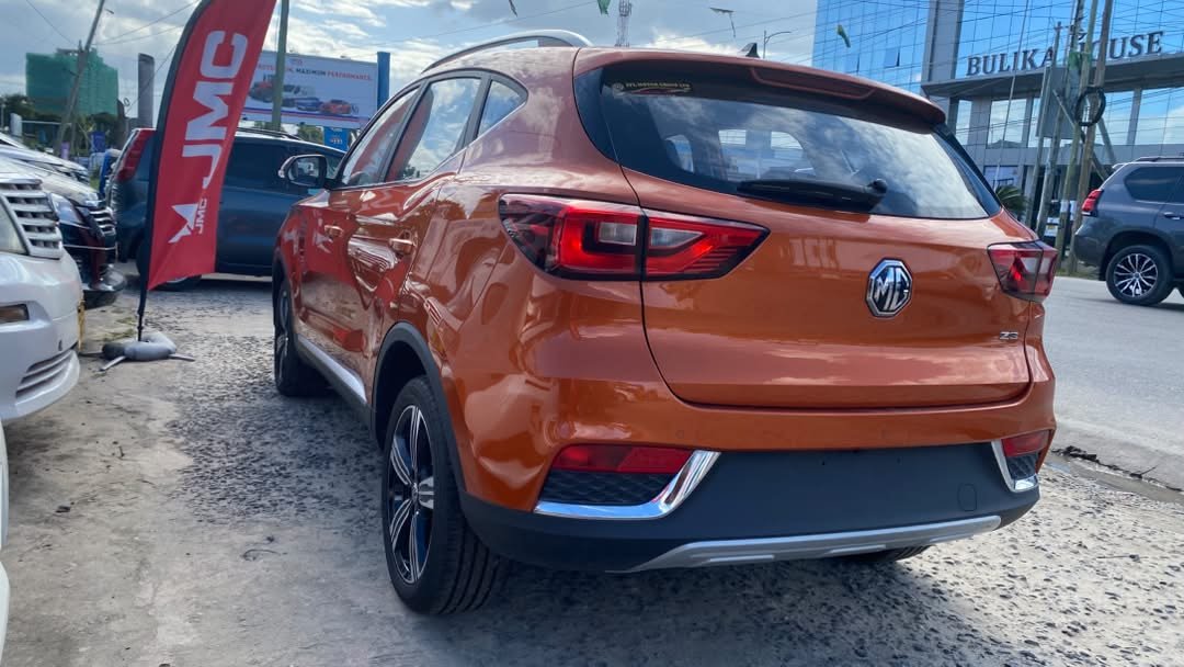 2025 MG MG5