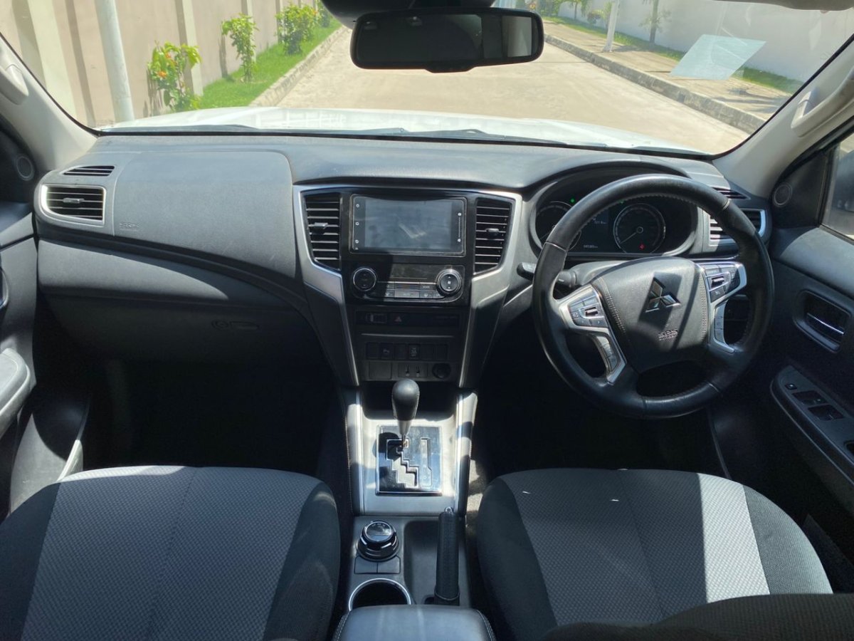 2022 Mitsubishi TOWN BOX