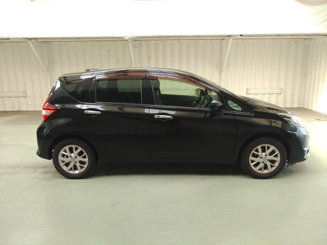 2017 Nissan NOTE