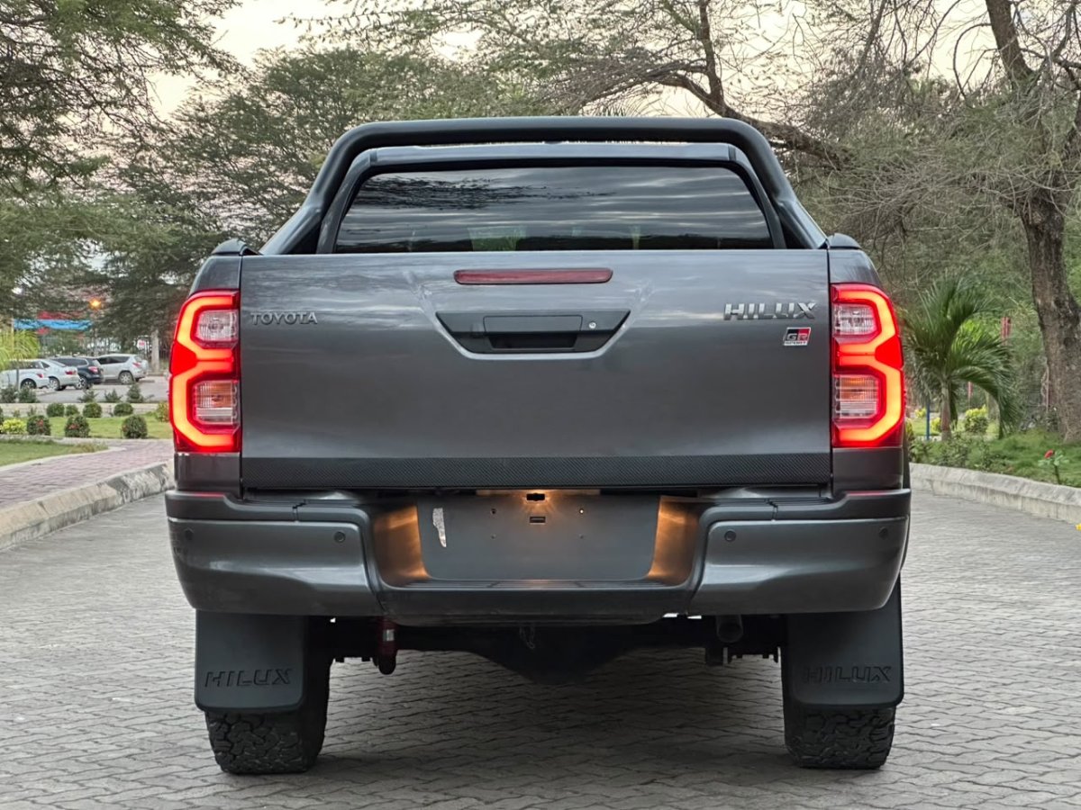 2023 Toyota Hilux