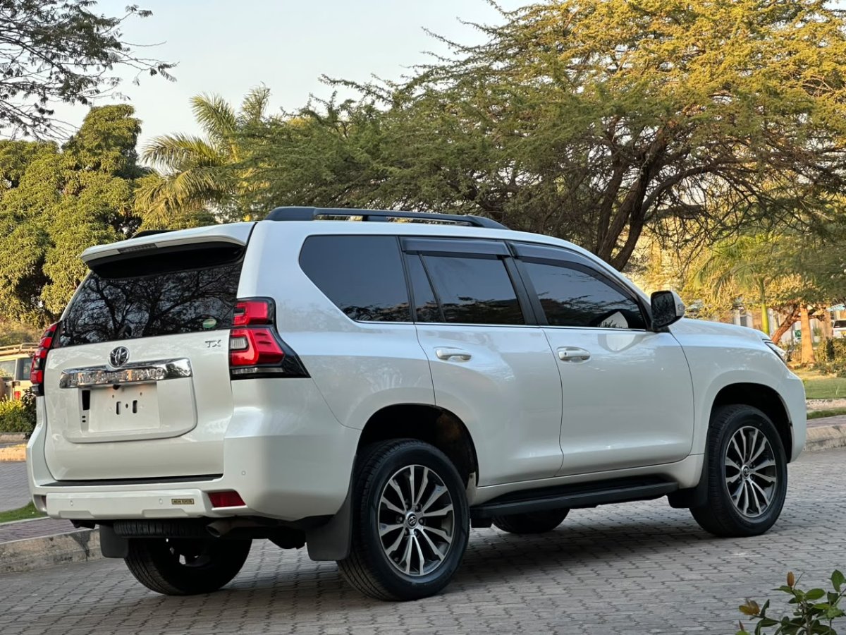 2021 Toyota Land Cruiser