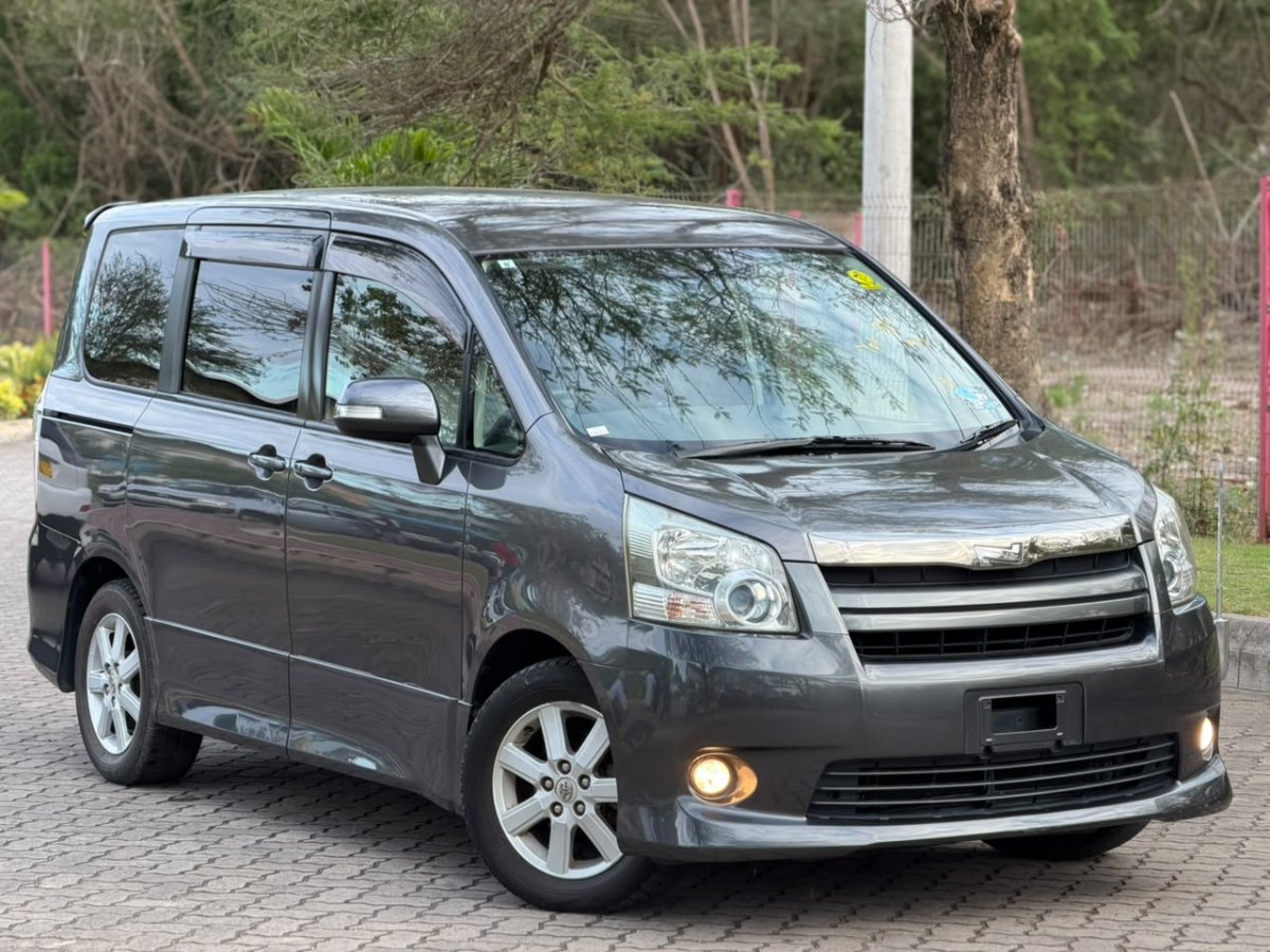 2008 Toyota Noah