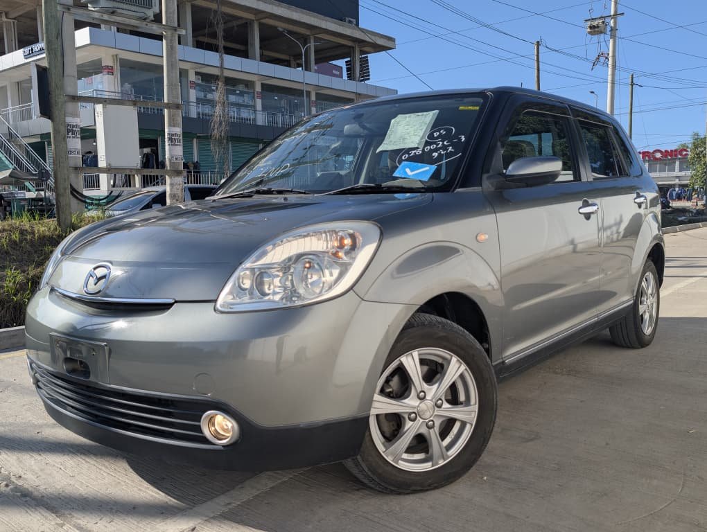 2005 Mazda Verisa