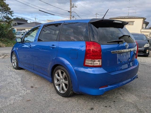 2005 Toyota WISH