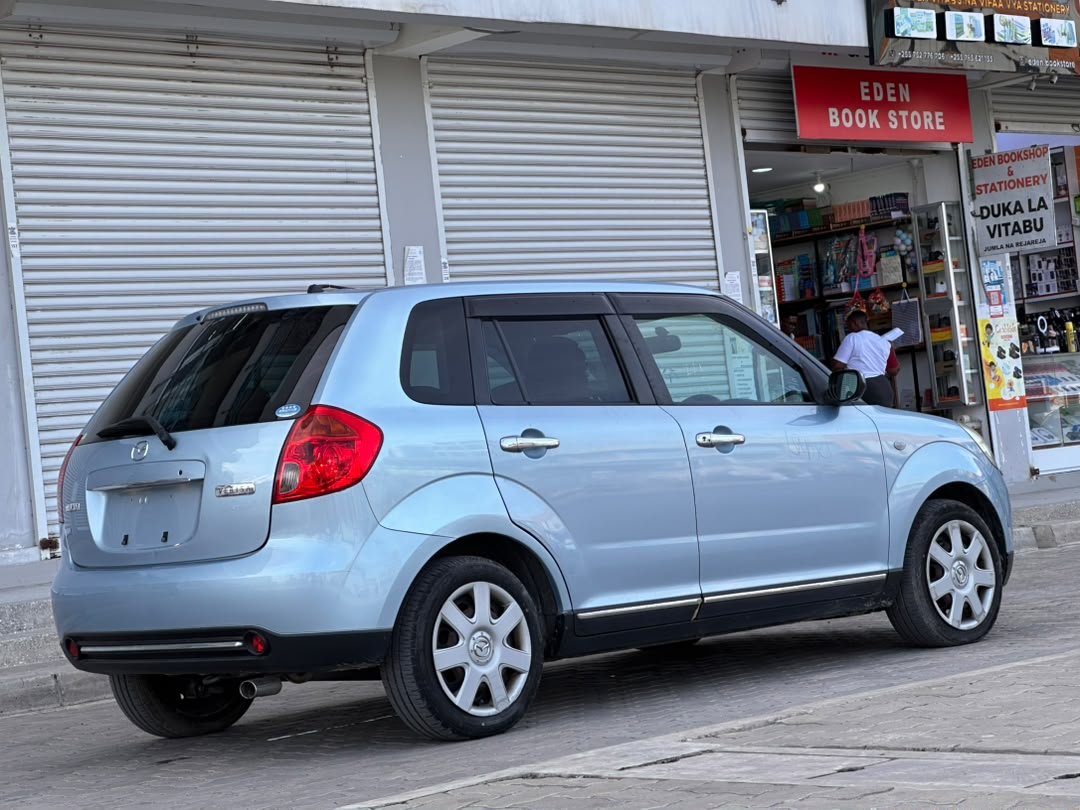 2009 Mazda Verisa