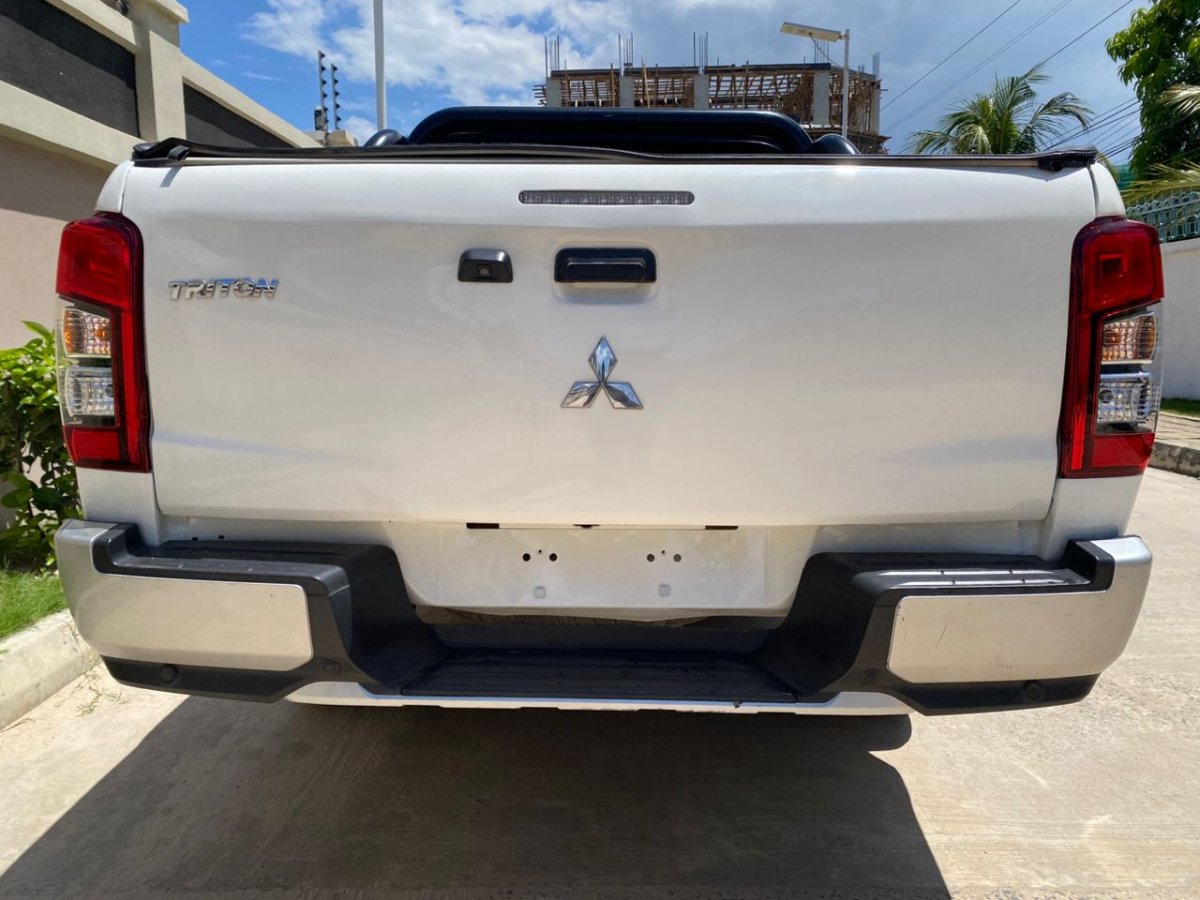2022 Mitsubishi TOWN BOX