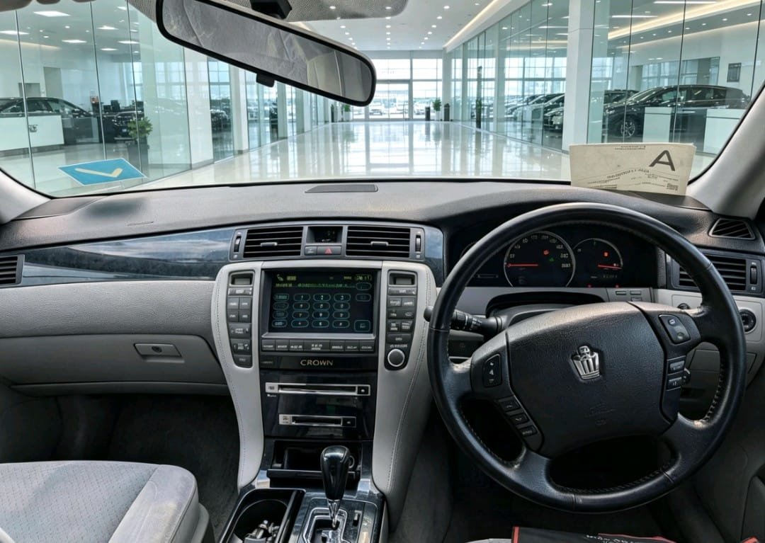 2006 Toyota Crown