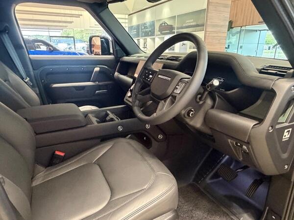 2026 Land Rover Defender