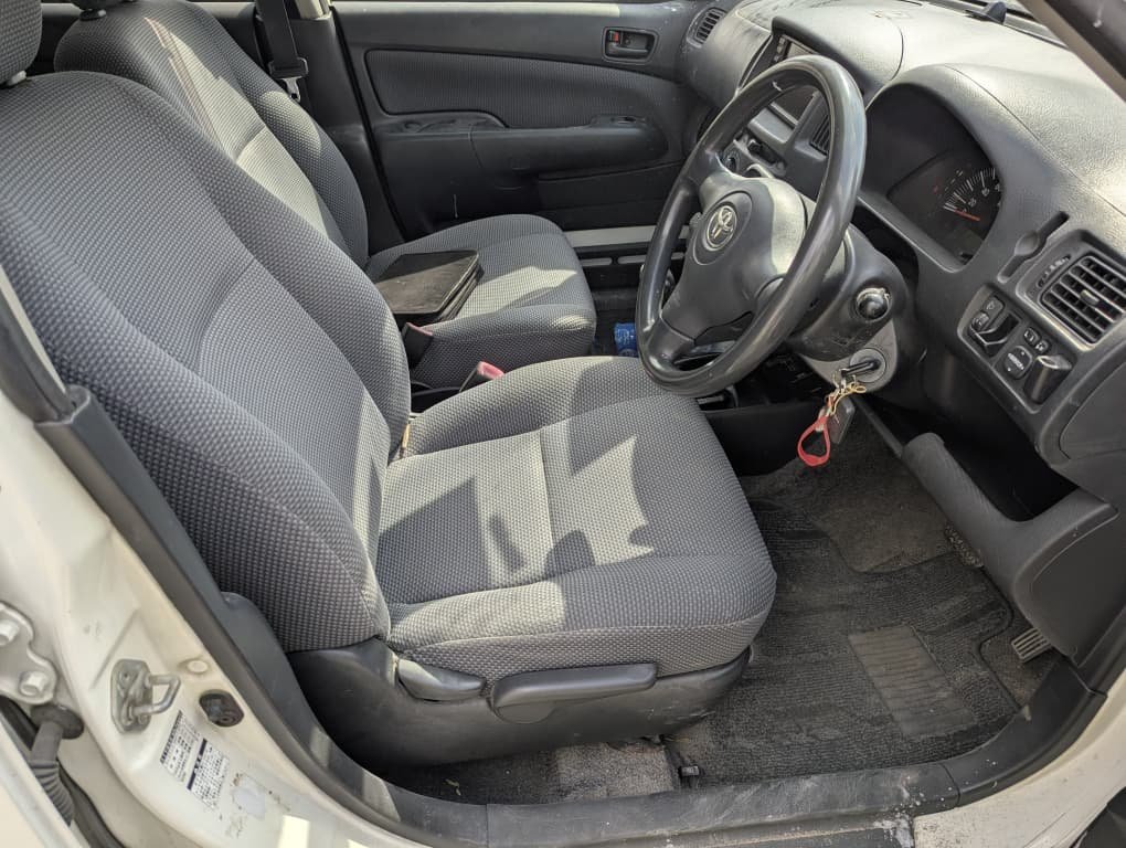2010 Toyota SUCCEED
