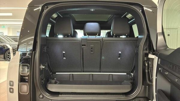 2026 Land Rover Defender